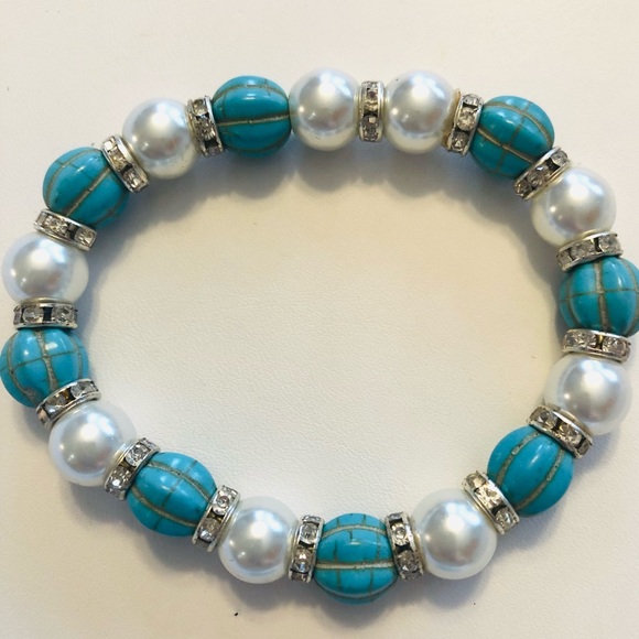 Set of 3 Turquoise Pearl Stretch Bracelets - Picture 4 of 8